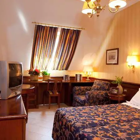Atahotel De Angeli 4*